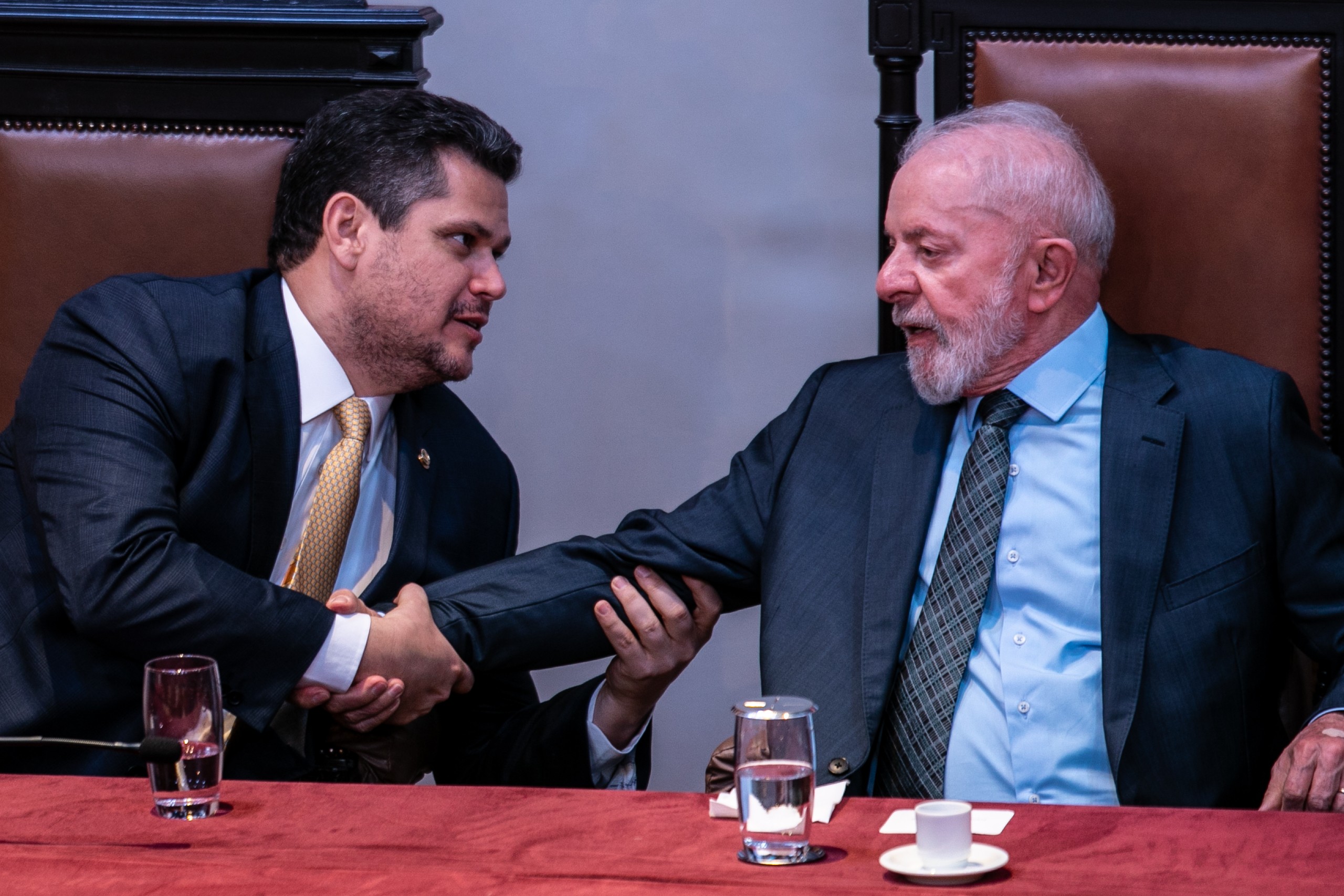 Alcolumbre Upholds Lulinha's Bank Secrecy Break in INSS Fraud Probe